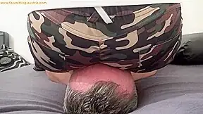Dom fullweight military-leggins smothering by Femdom Austria