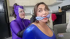 Ultragirl Vs – Cat Woman
