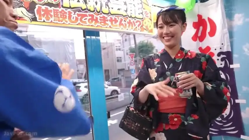 240710花火大会へ向かう女子をゲットb3